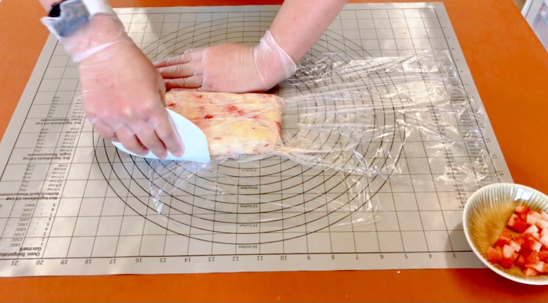 10分钟就能做好的草莓酸奶司康！