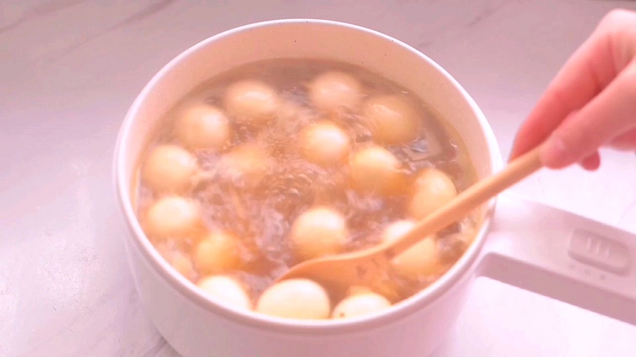 一锅汤圆两吃