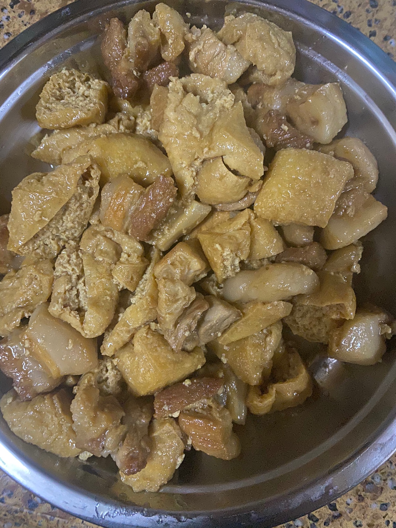 五花肉焖油豆腐