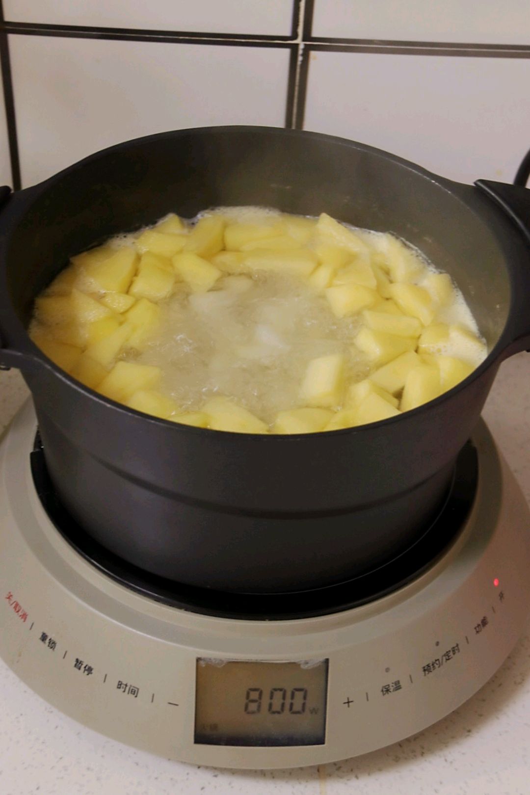 鹌鹑蛋煎葱油拌面早餐组合