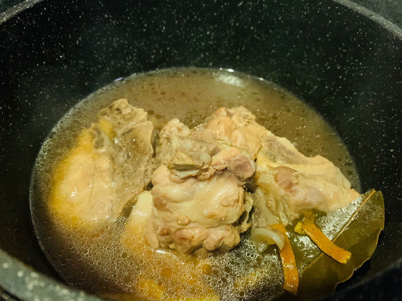鹌鹑蛋烧排骨