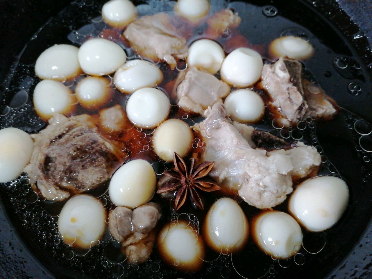 鹌鹑蛋烧排骨