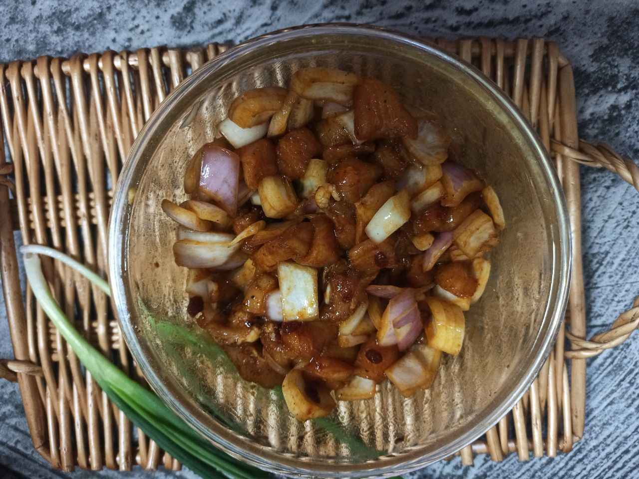 奥尔良鸡胸肉烤包子