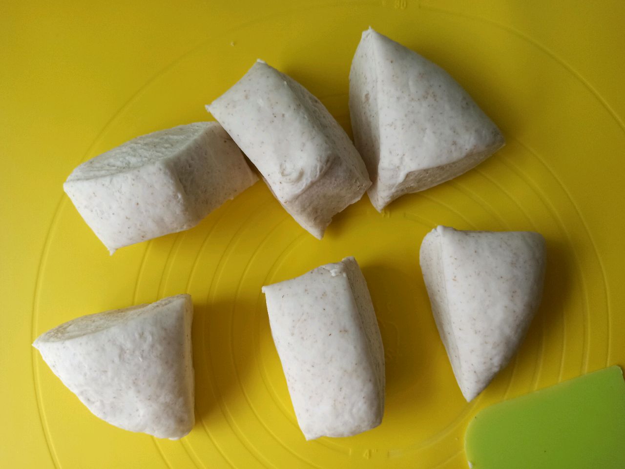 奥尔良鸡胸肉烤包子