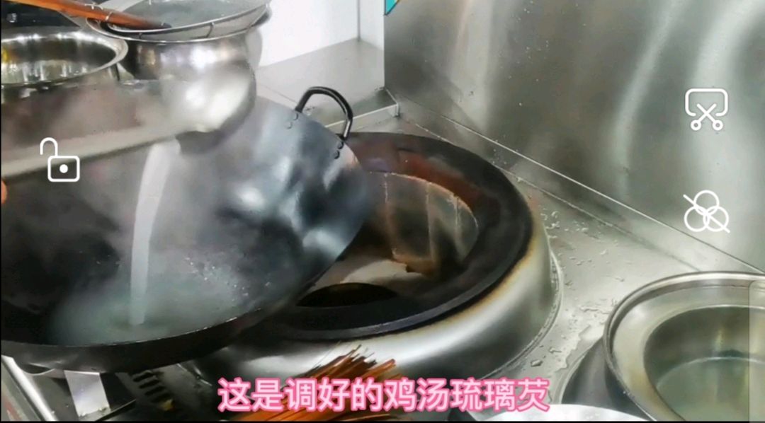 澳洲龙虾《白雪藏龙》