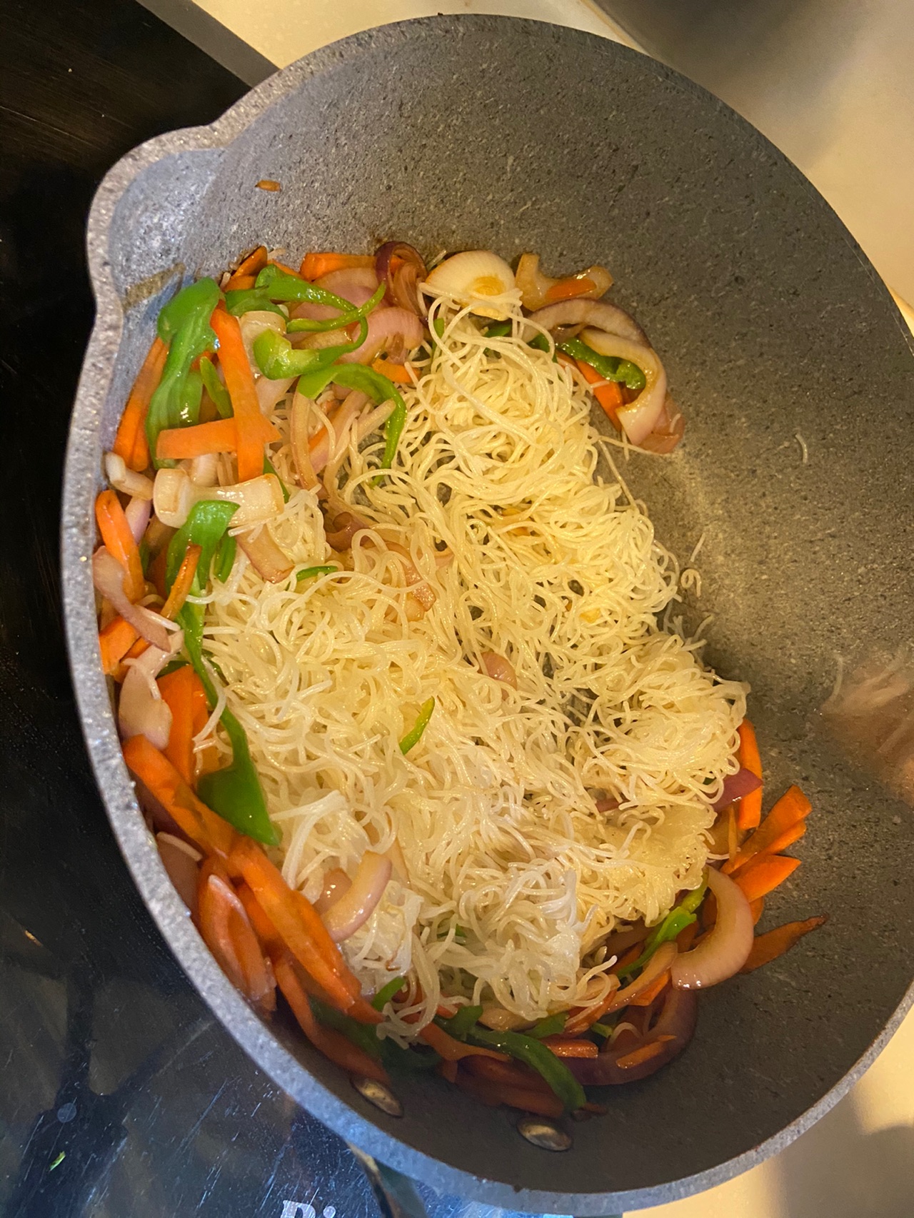 扒肉炒米粉