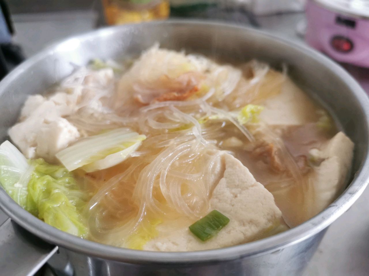 白菜豆腐粉丝汤