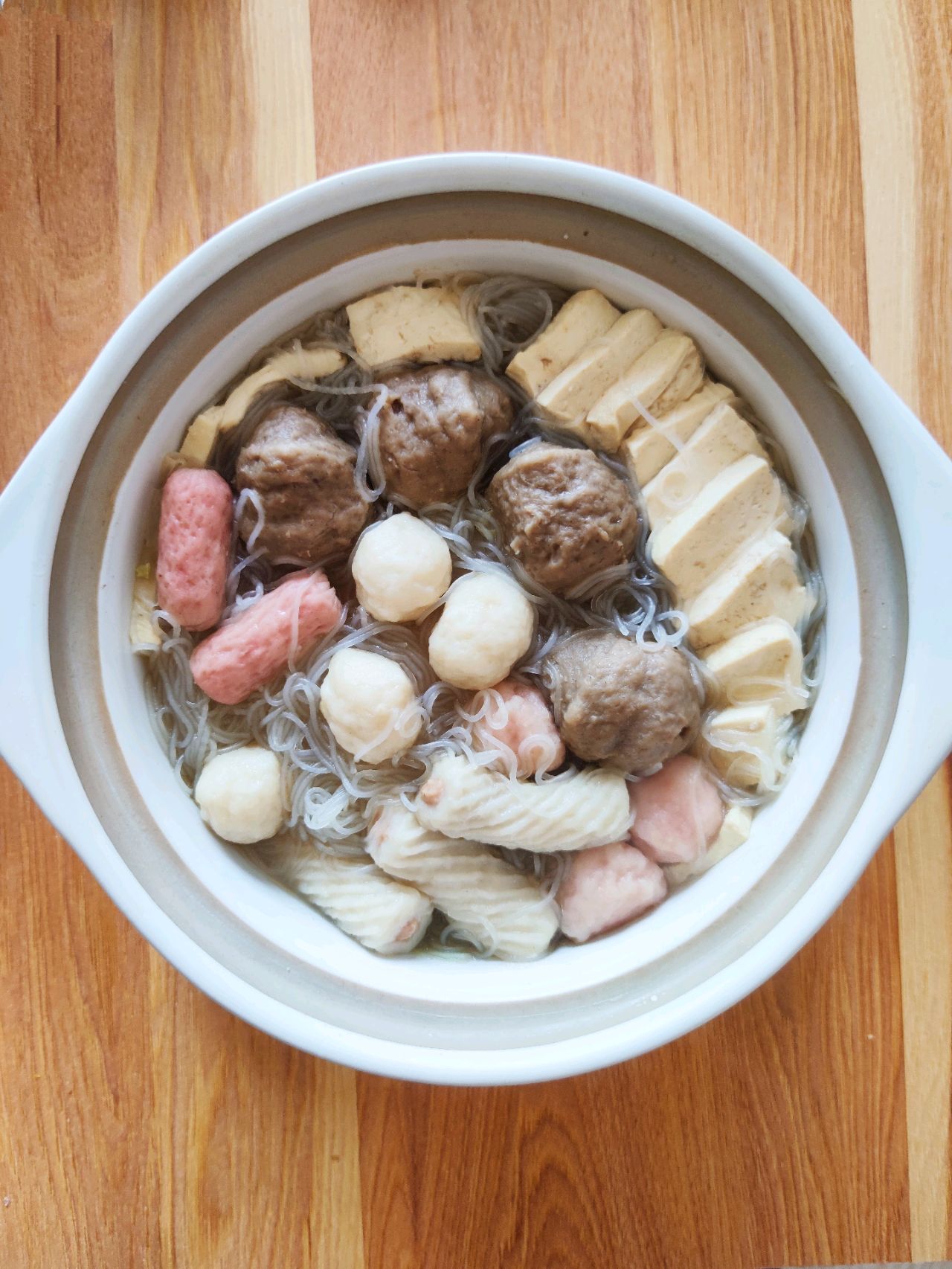 白菜粉丝煲豆腐丸子