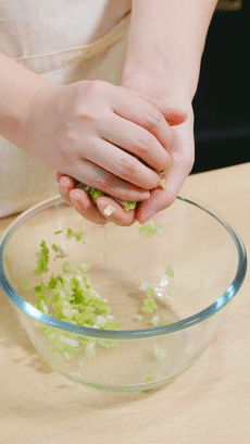 白菜鸡蛋豆腐卷【宝宝辅食】