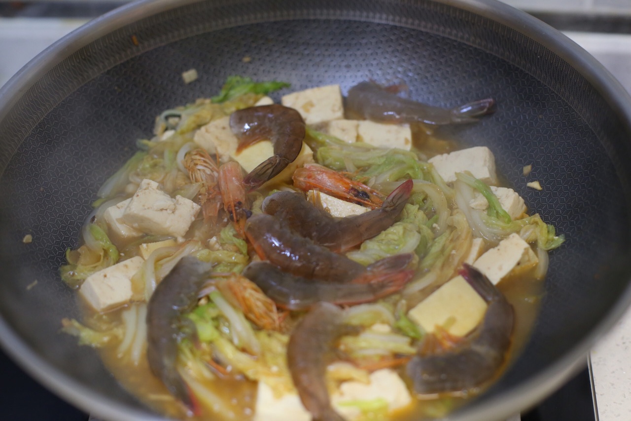 白菜鲜虾豆腐煲