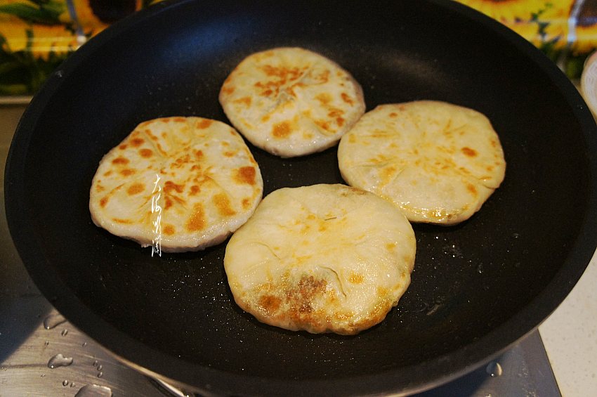 百吃不厌的烫面馅饼