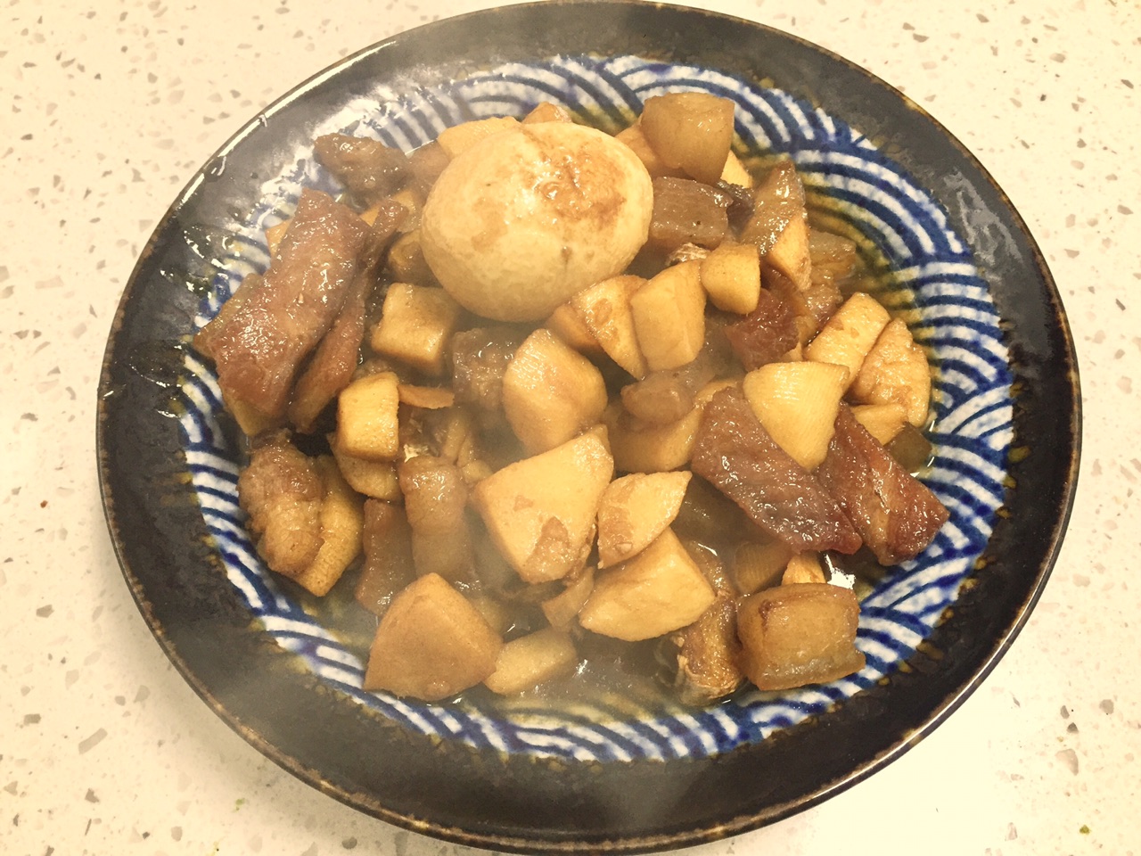 白茨菇烧肉