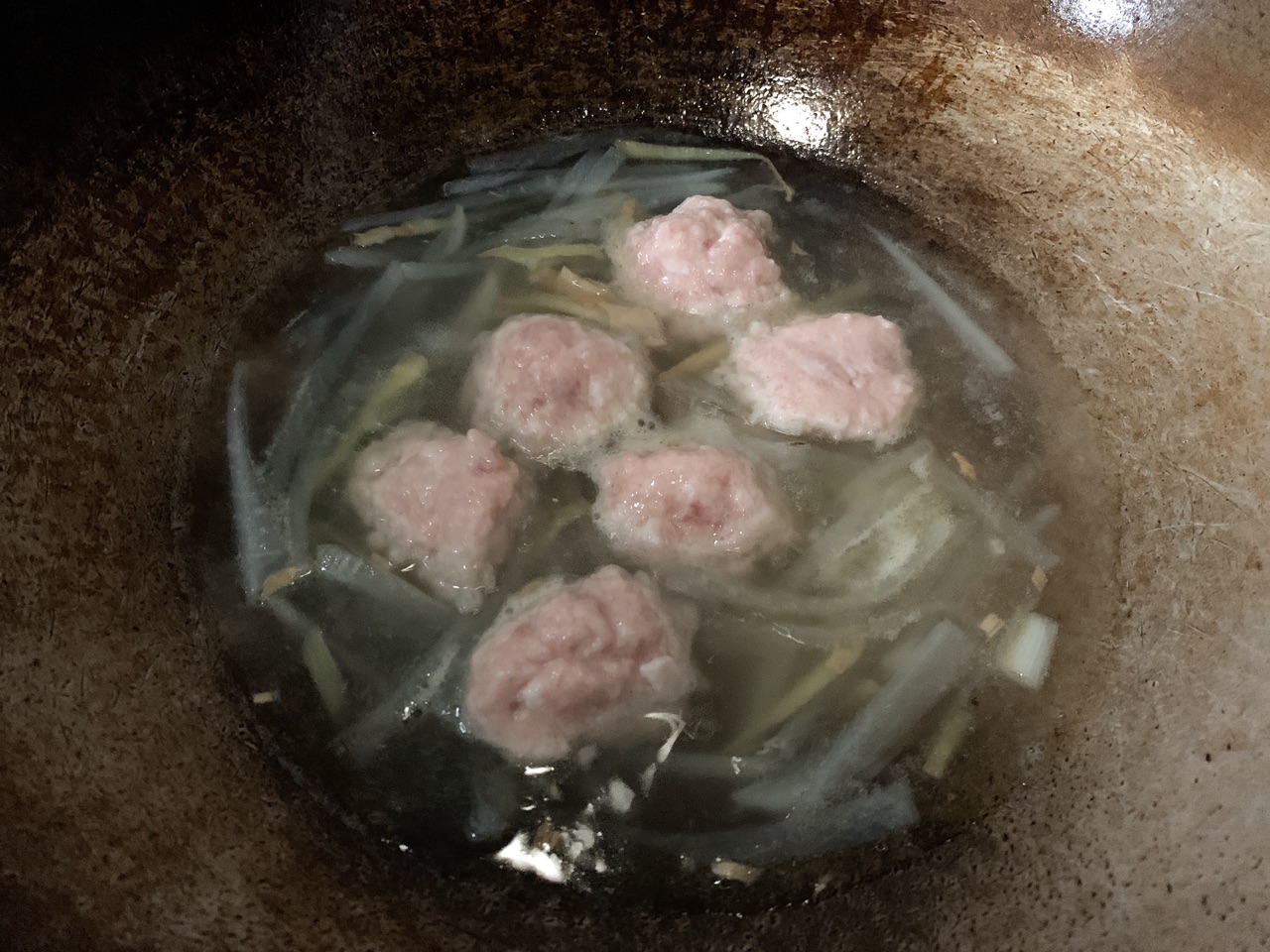 白萝卜肉丸汤