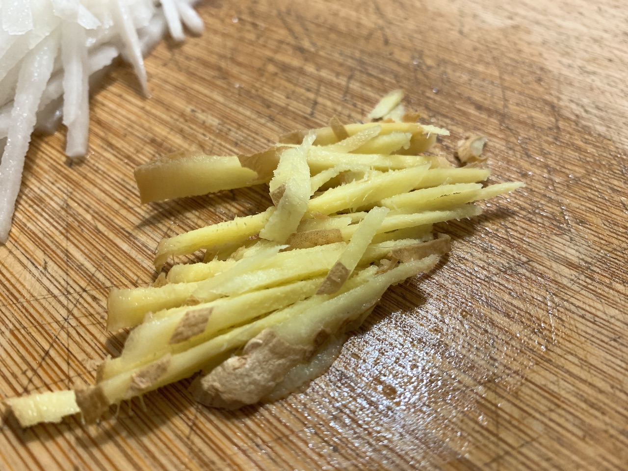 白萝卜肉丸汤