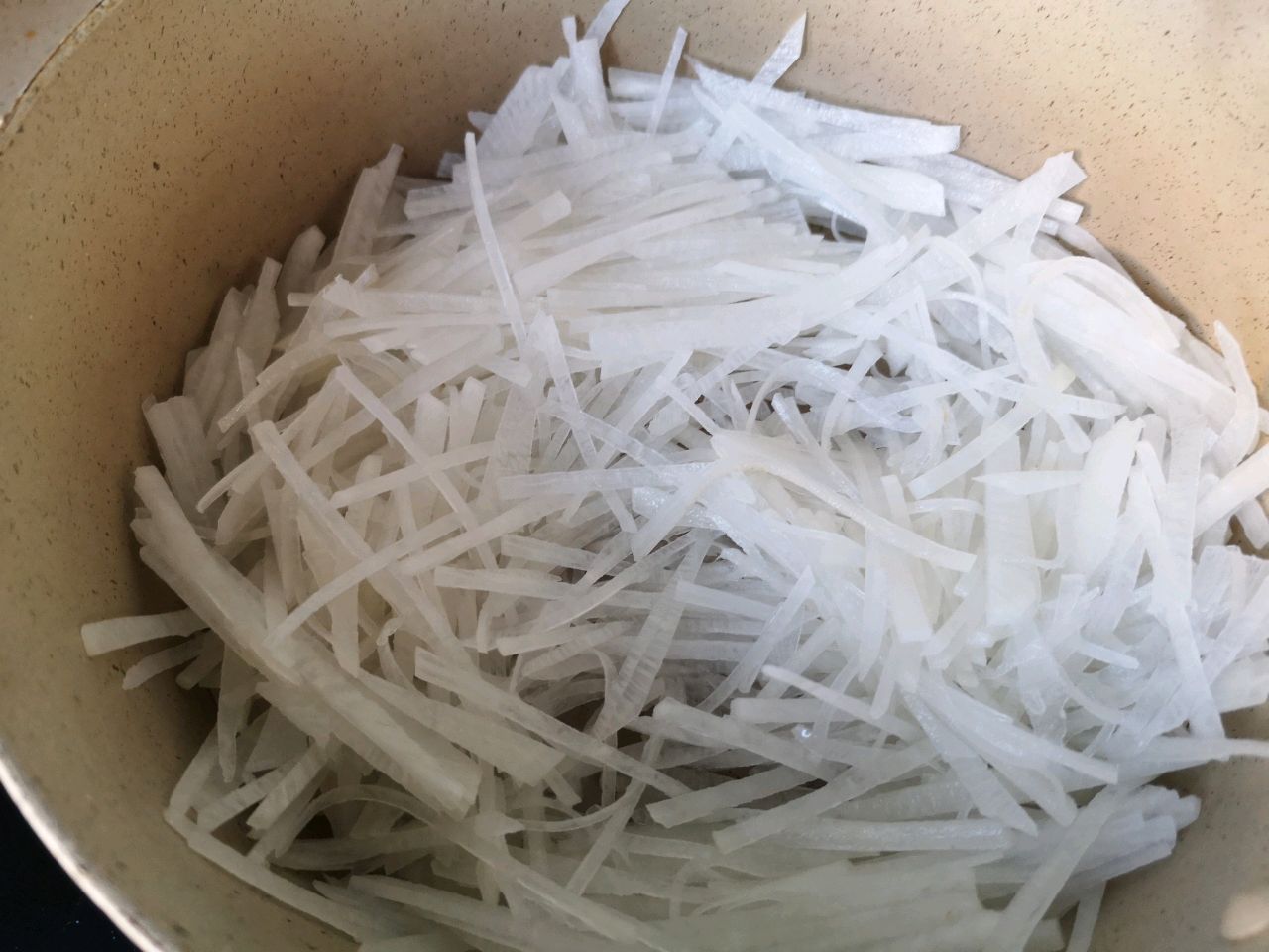 白萝卜丝鸡蛋汤