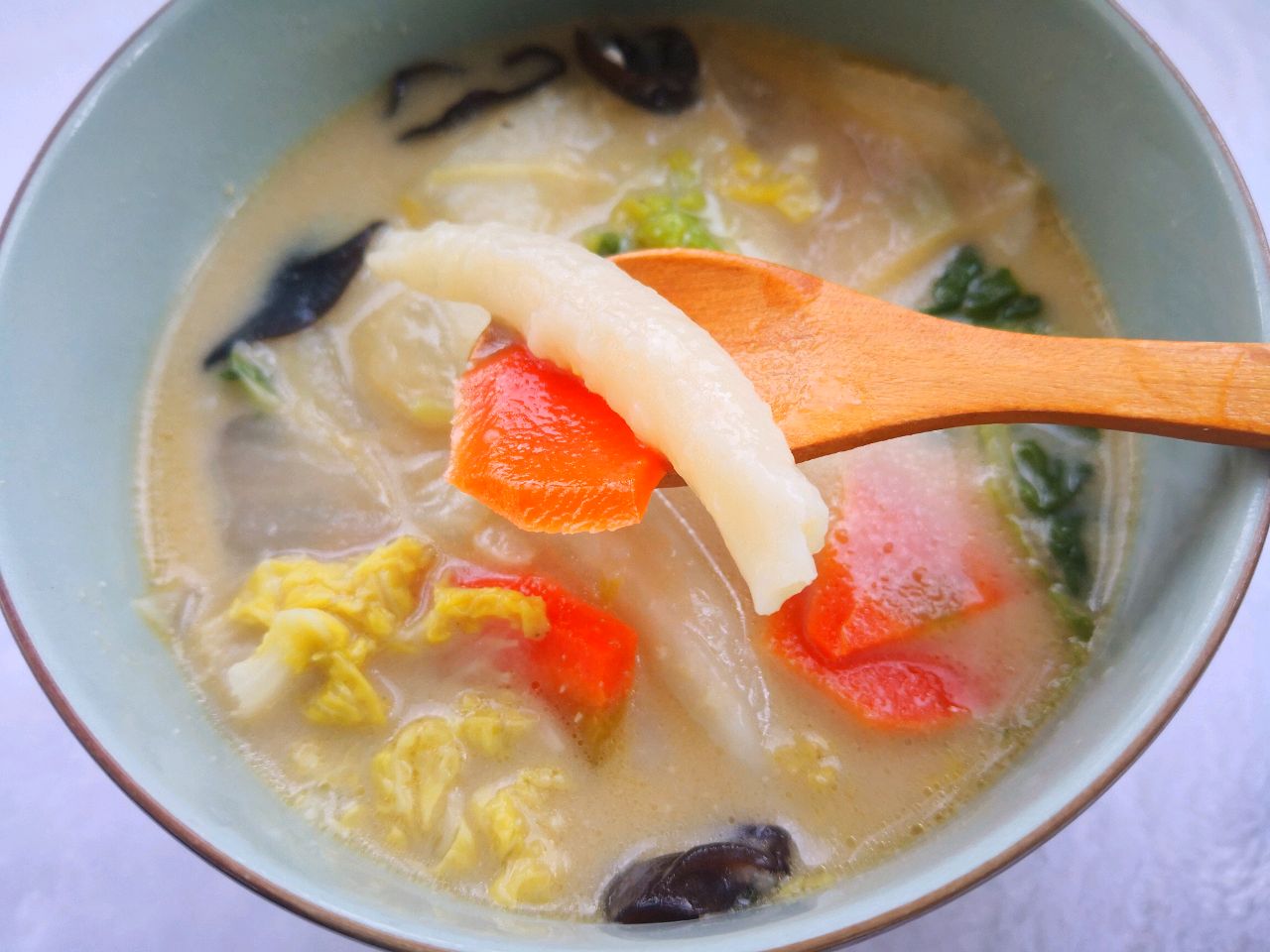 白味噌汤面鱼