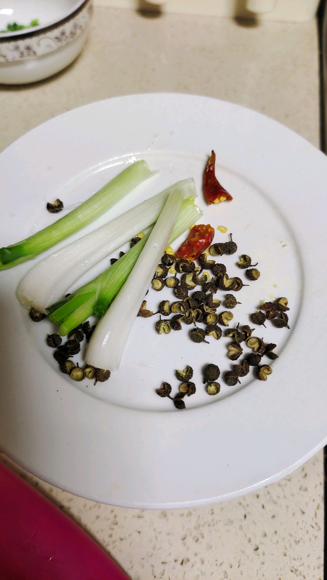 白玉菇胡椒鱼头汤
