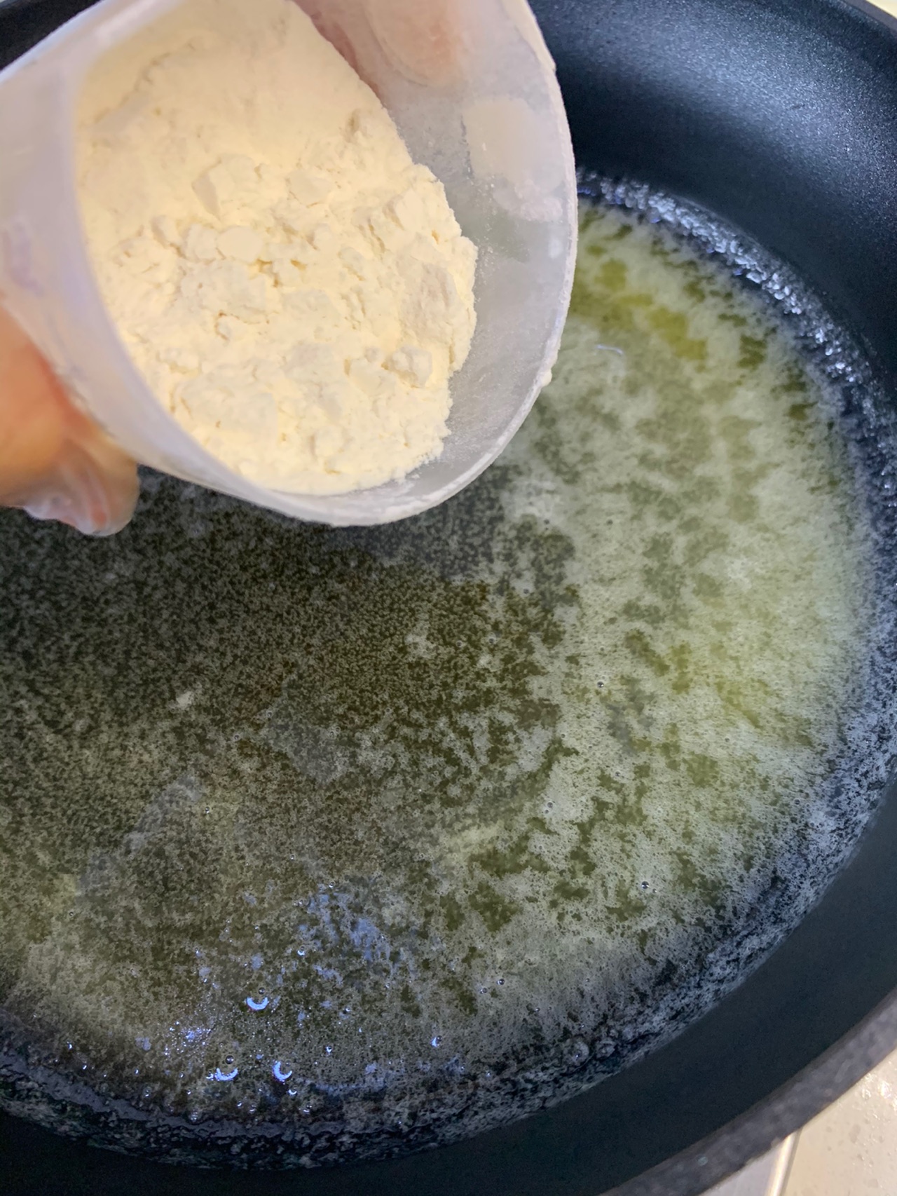 白汁口蘑炖鸡肉