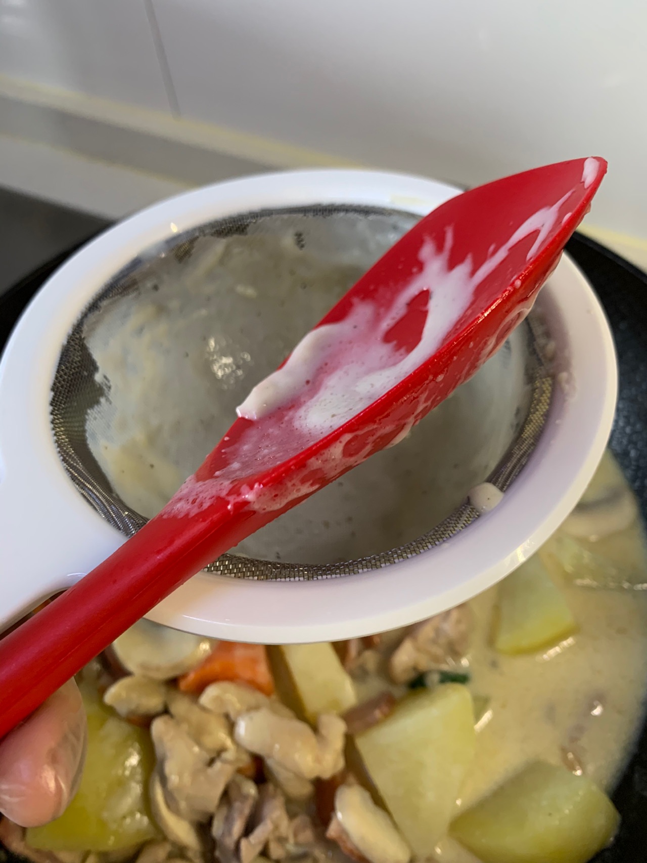 白汁口蘑炖鸡肉