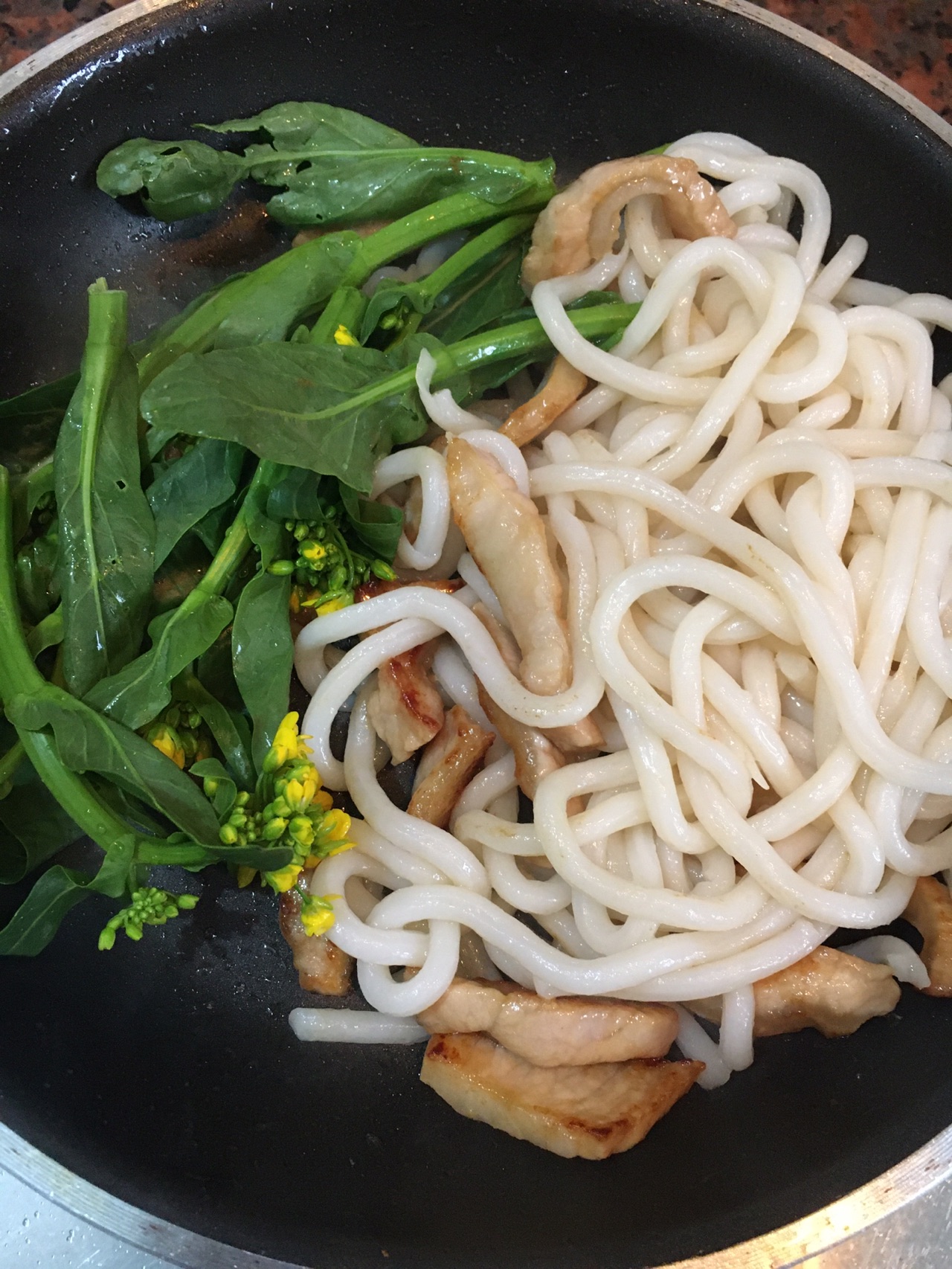 板筋菜心炒乌冬