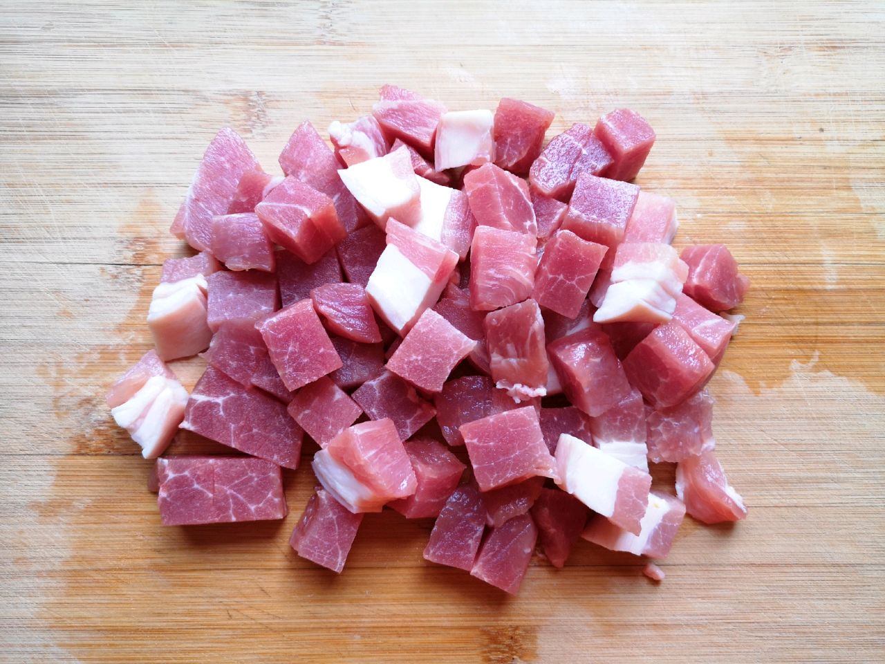 板栗红烧肉