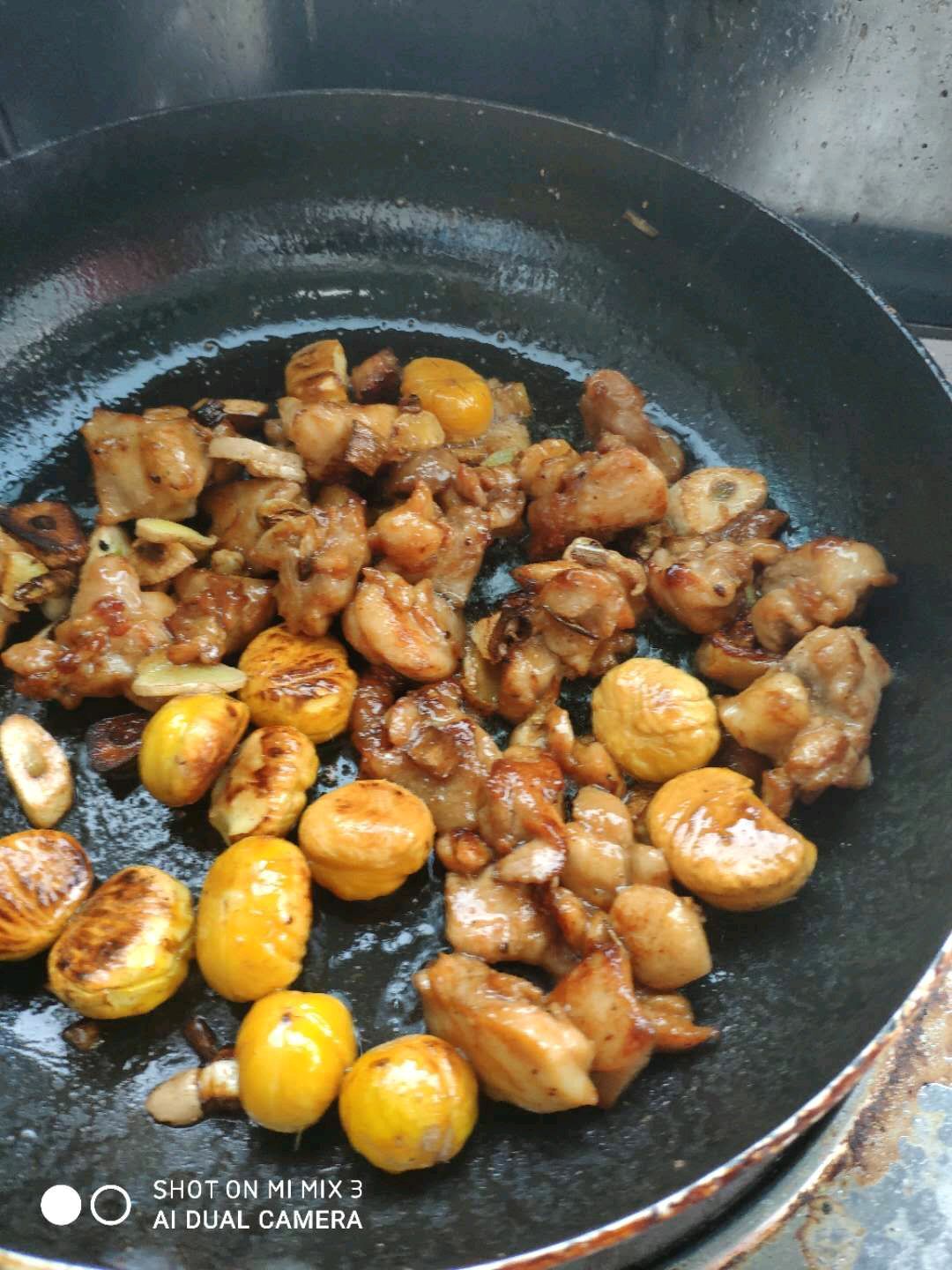 板栗鸡块煲