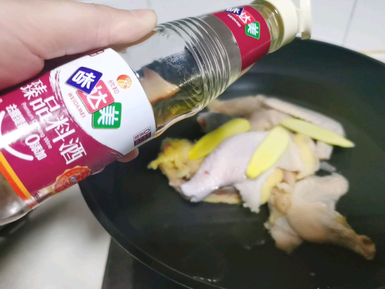 板栗山药煲鸡汤