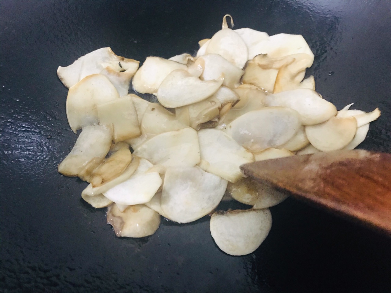 半山腰的杏鲍菇