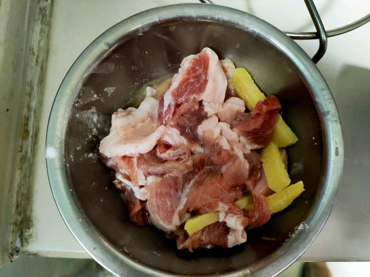 包菜炒肉片