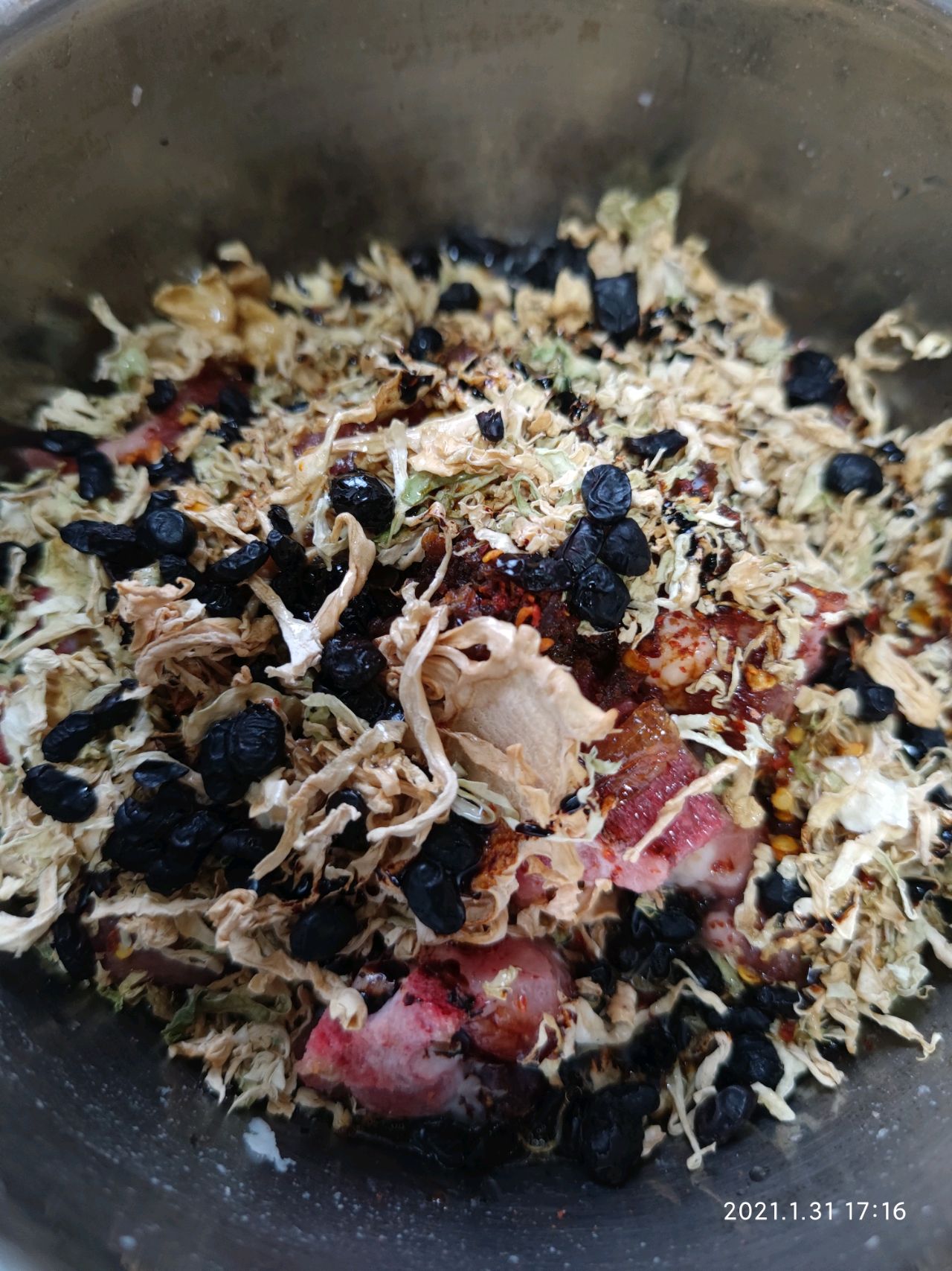 包菜干蒸排骨