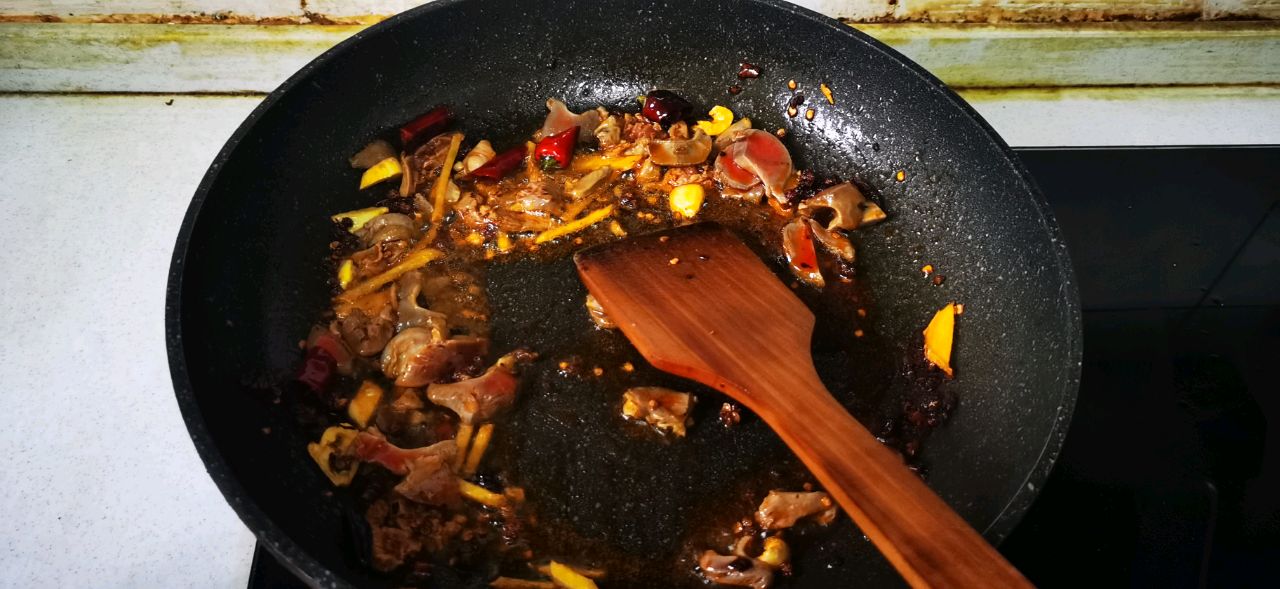 爆炒鸡杂