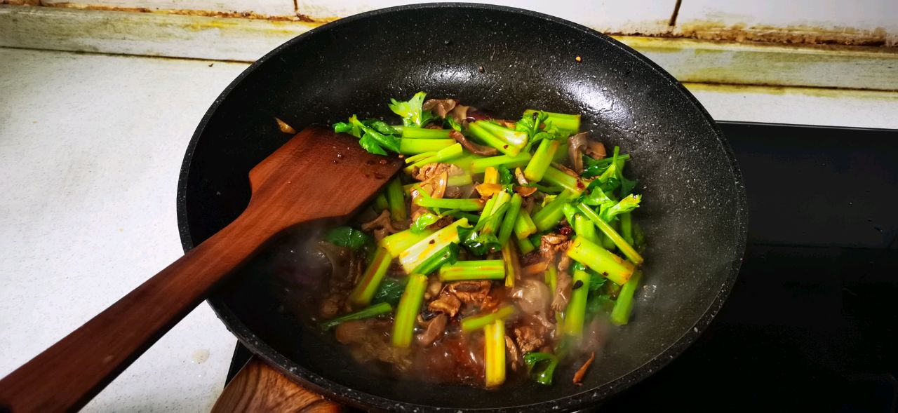 爆炒鸡杂