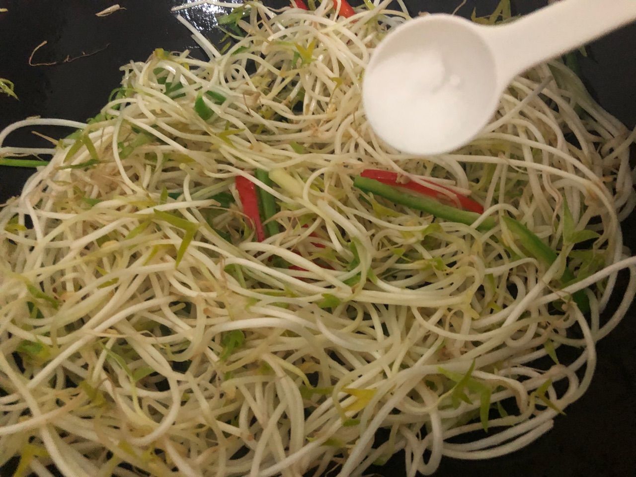 爆炒绿豆芽