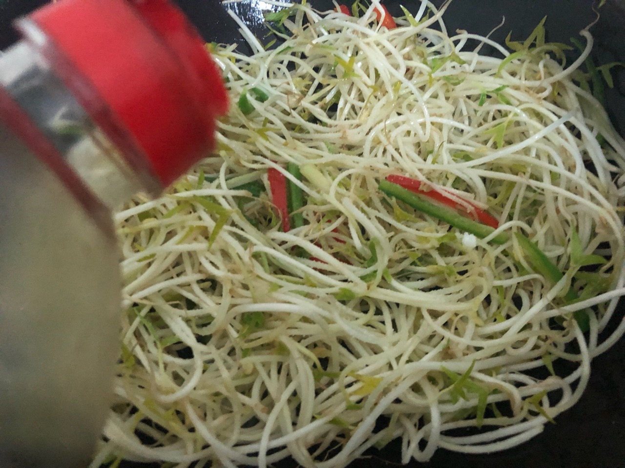 爆炒绿豆芽