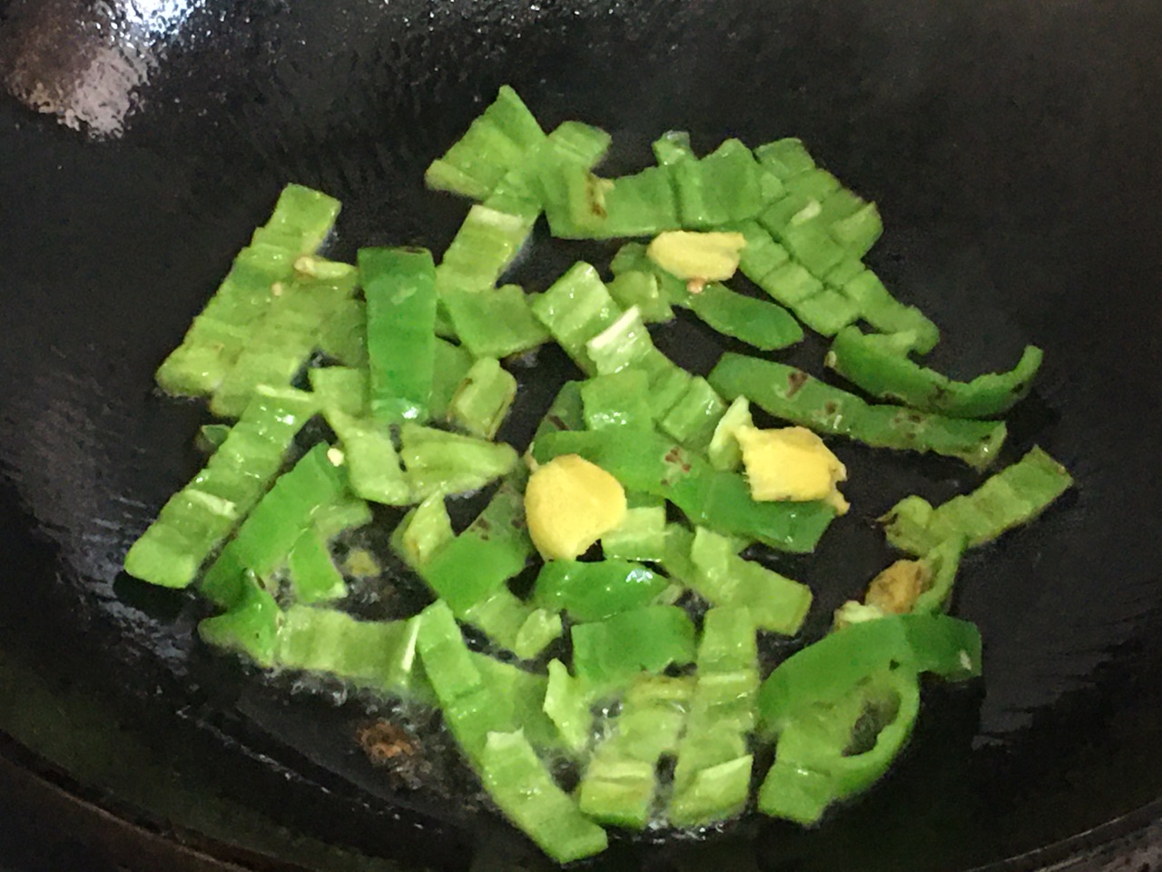 爆炒鱼肚