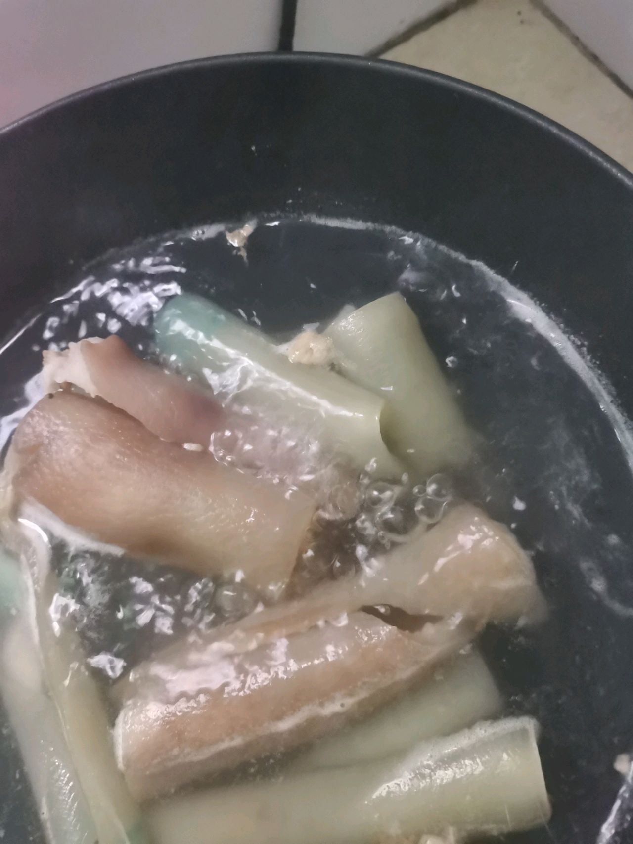 爆炒猪皮