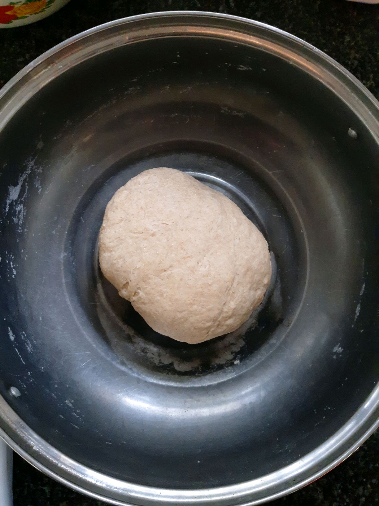 饱腹感十足的全麦小面包
