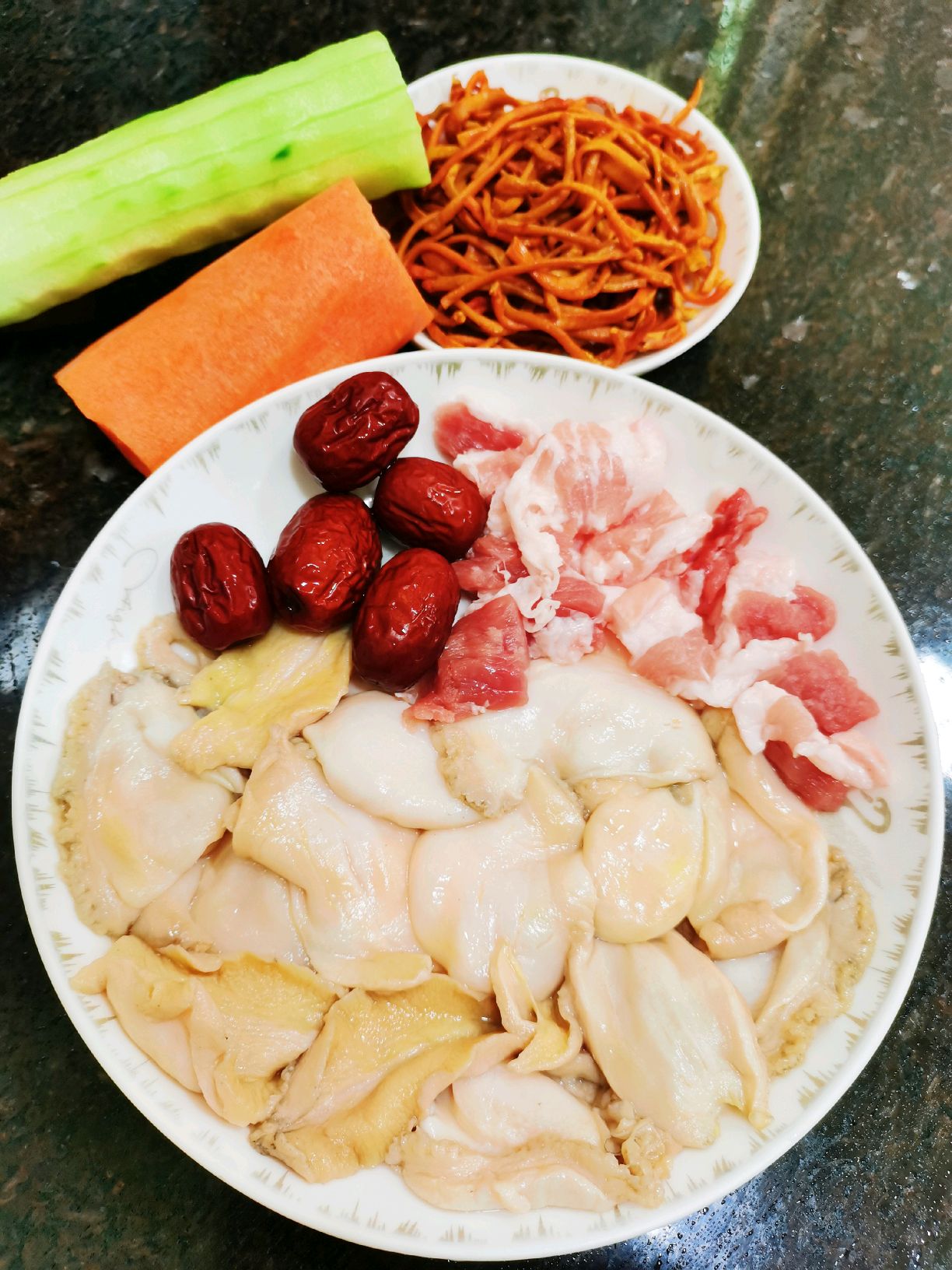 鲍鱼虫草花红枣汤，鲜到跳脚