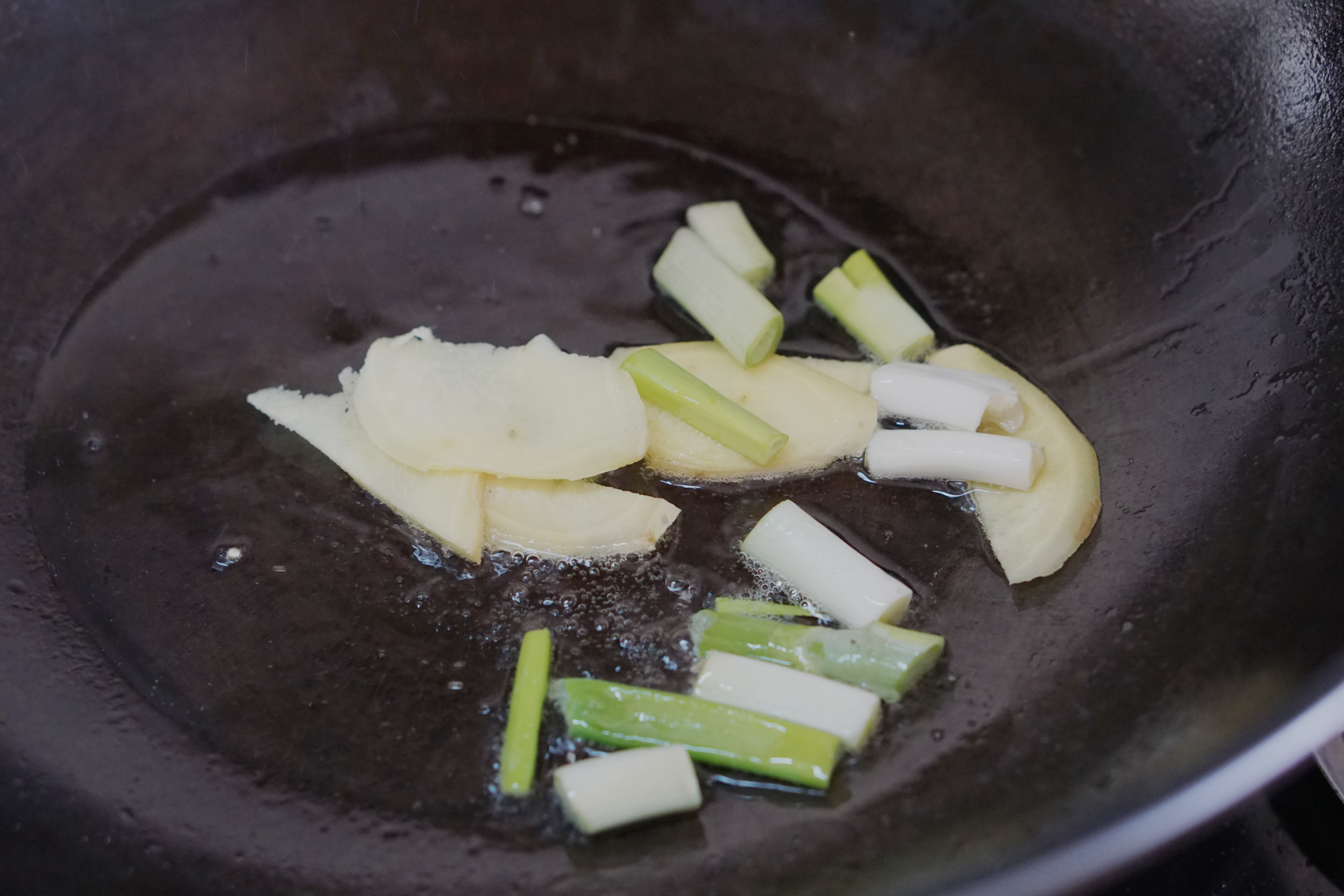 鲍鱼炖鸡爪