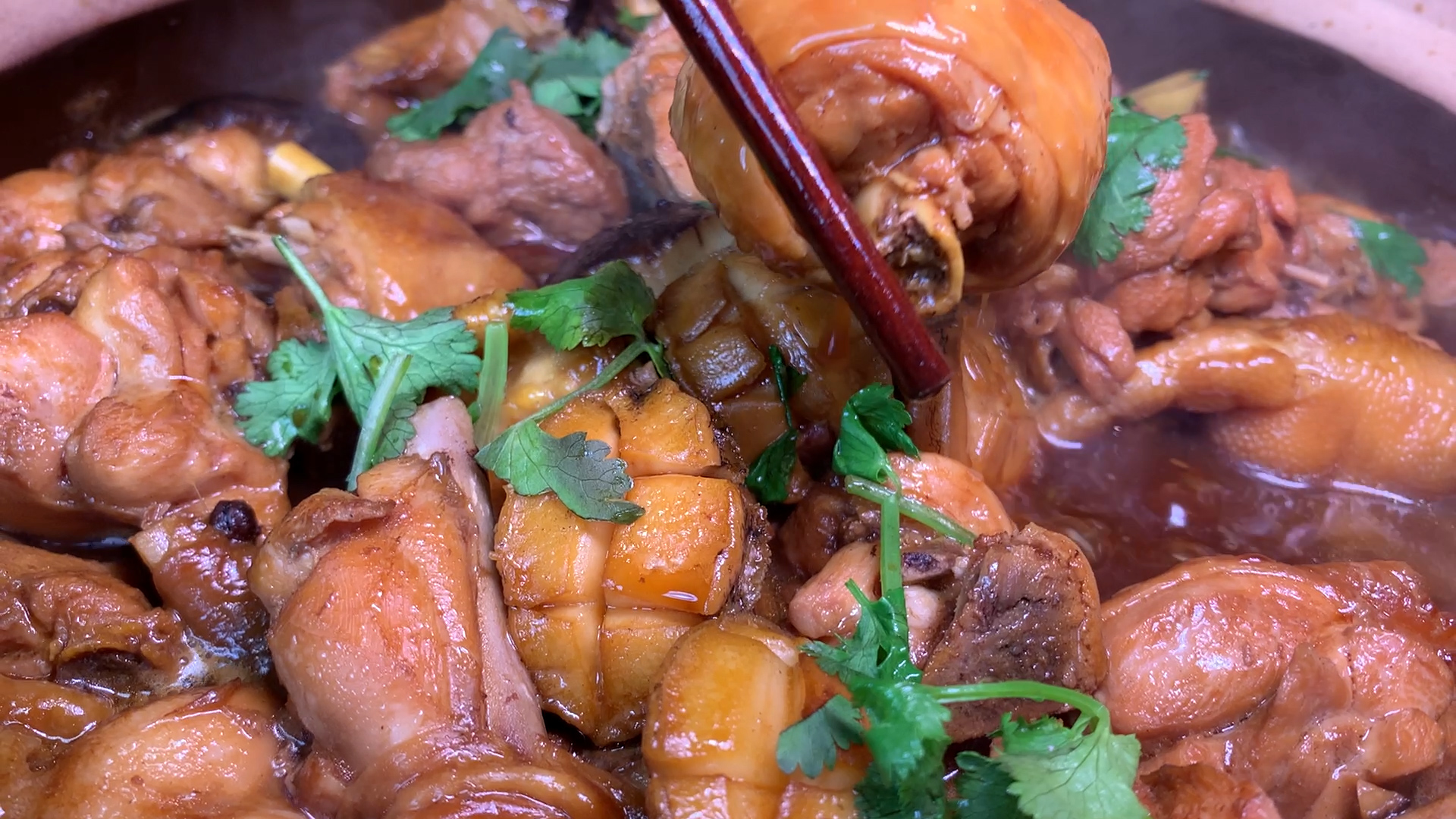 鲍鱼鸡煲