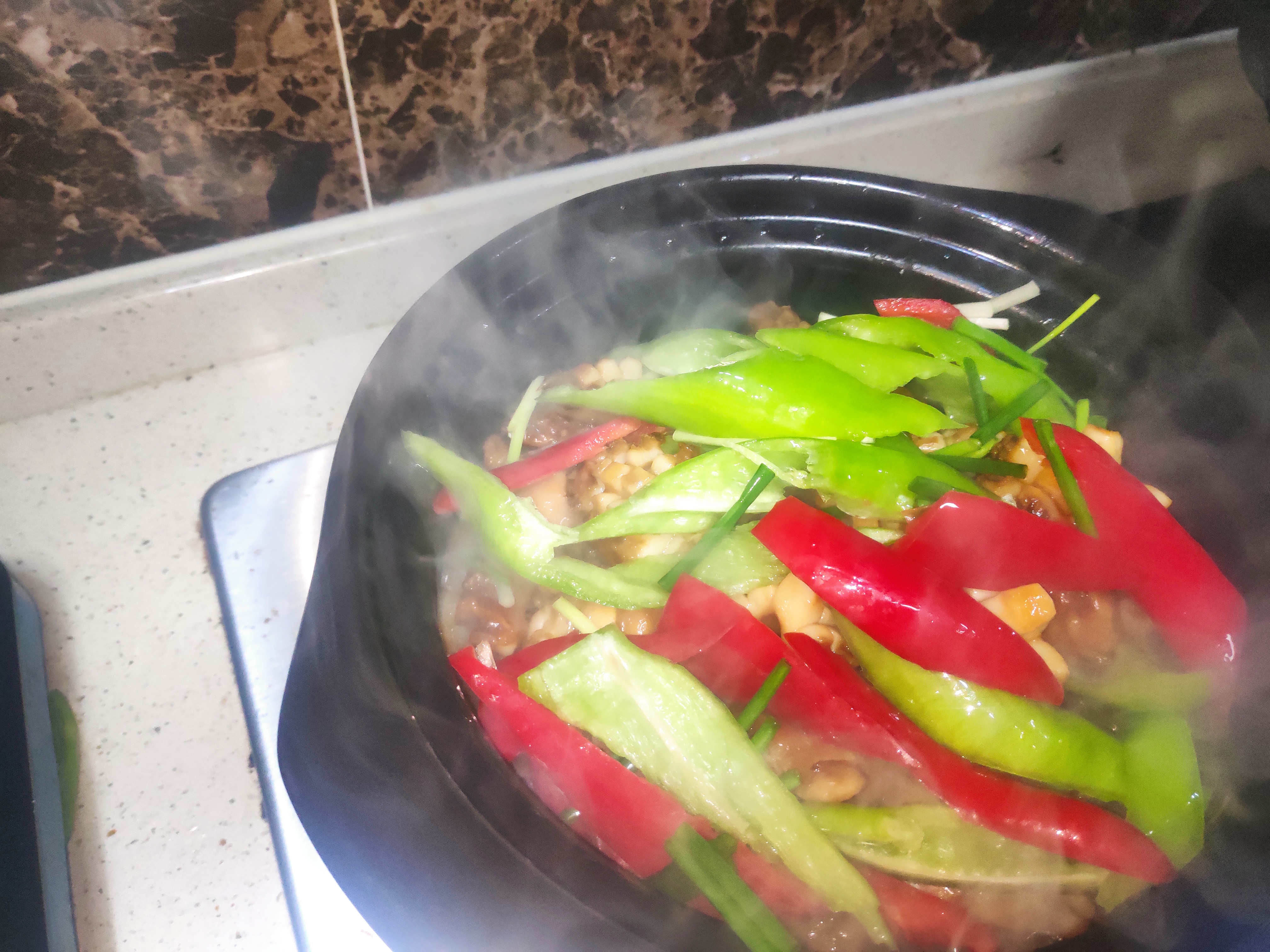 鲍鱼鸡翅煲
