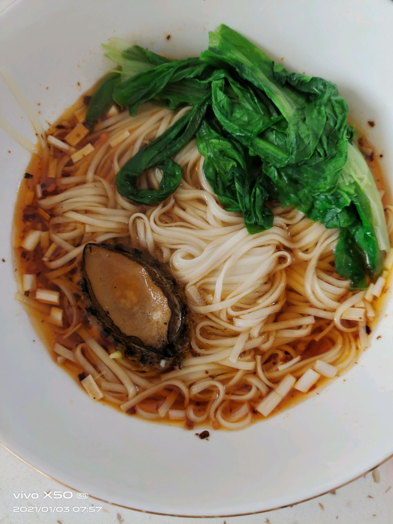 鲍鱼青菜挂面