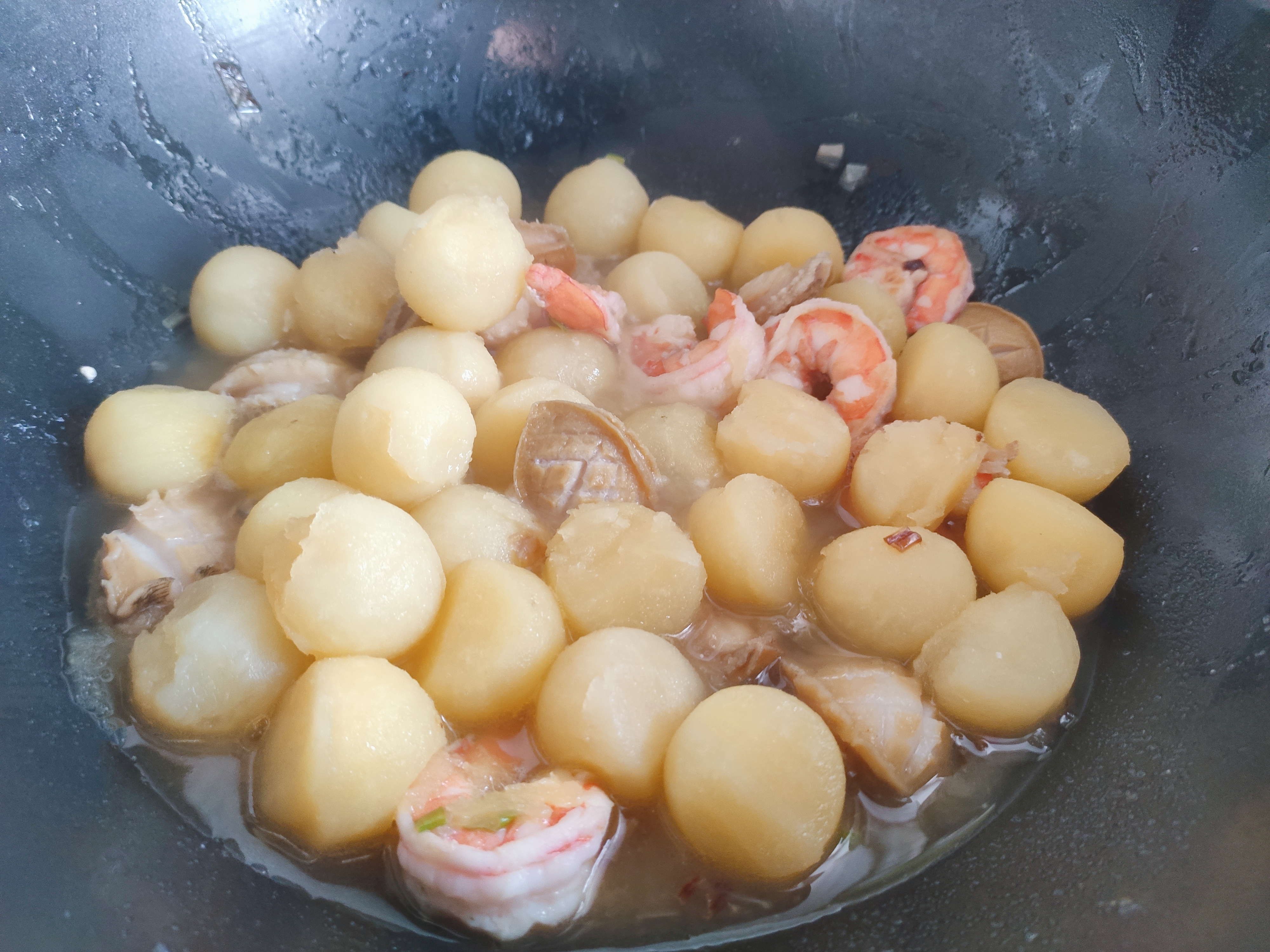 鲍鱼小土豆烧虾球