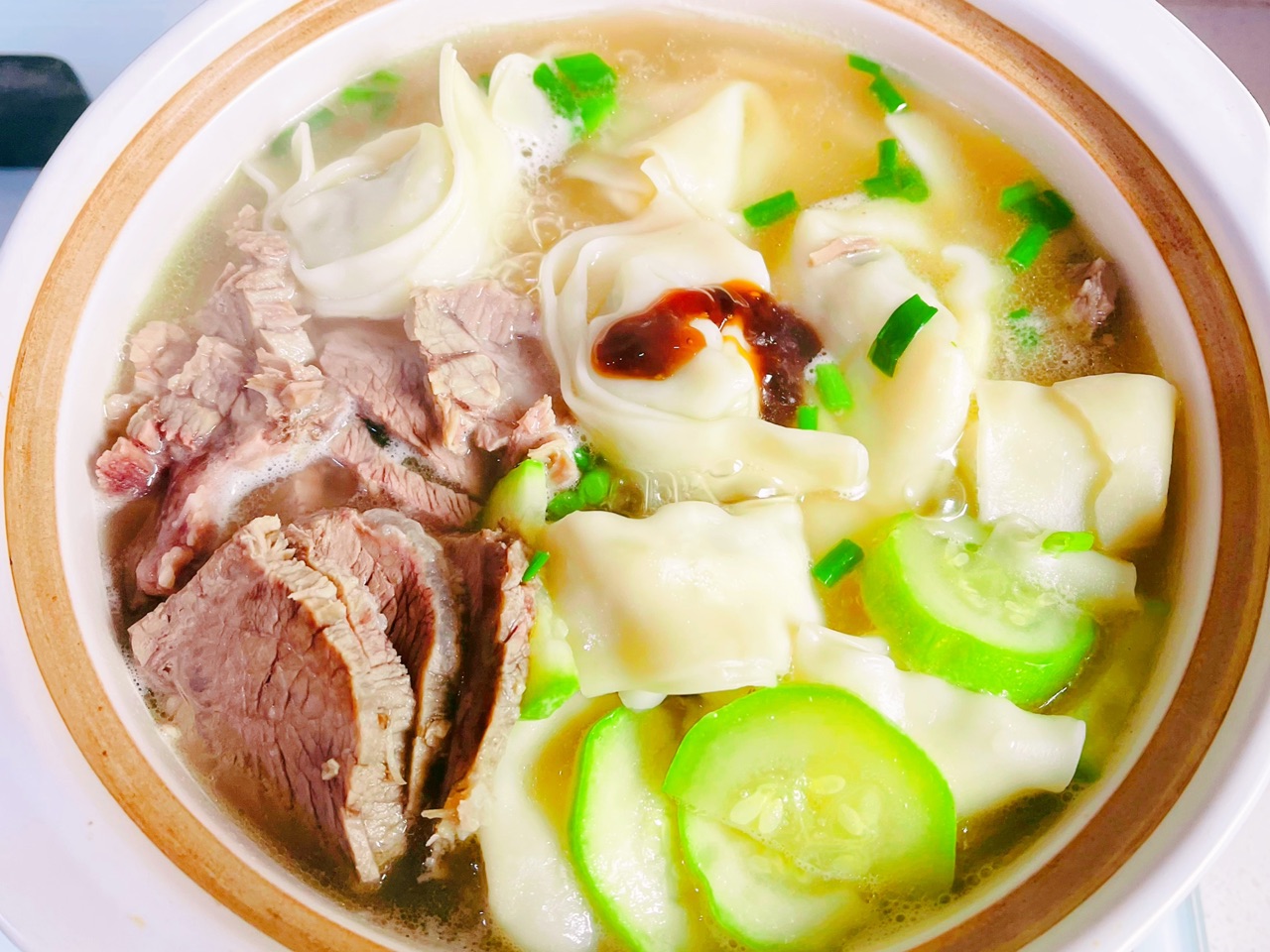 鲍汁蚝油馄饨
