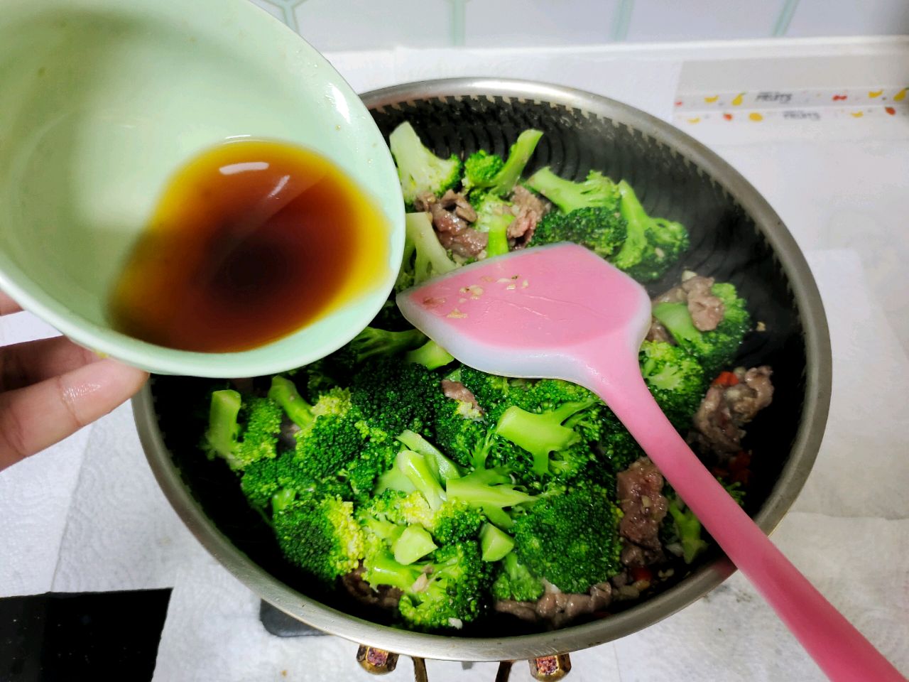 鲍汁蚝油西兰花炒牛肉