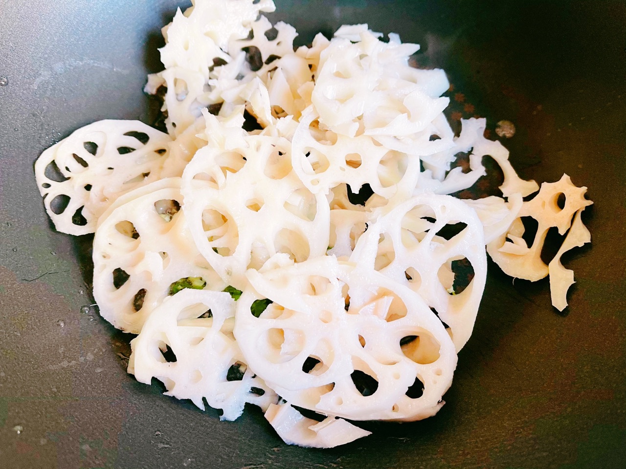 鲍汁蚝油香藕片