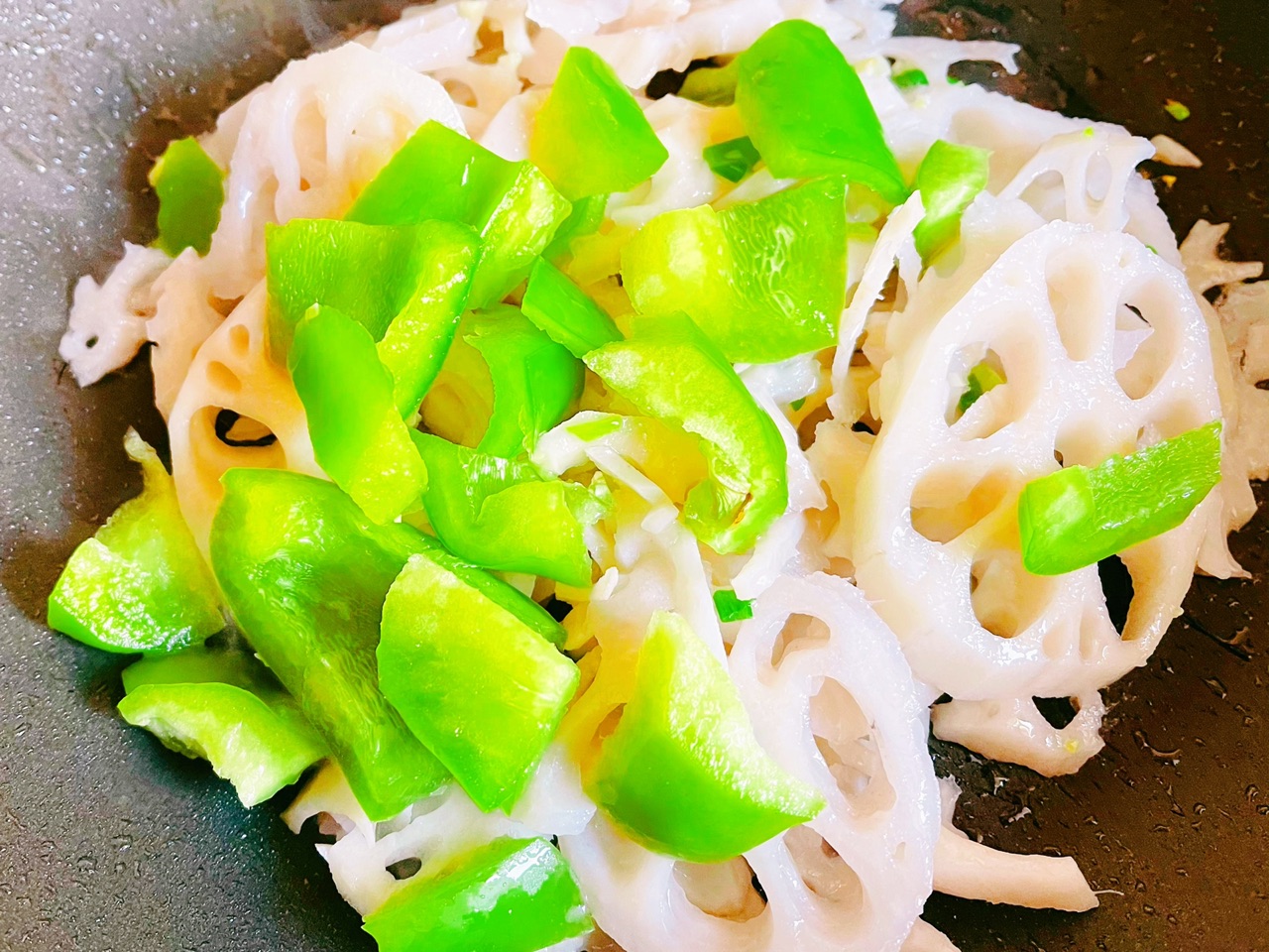 鲍汁蚝油香藕片