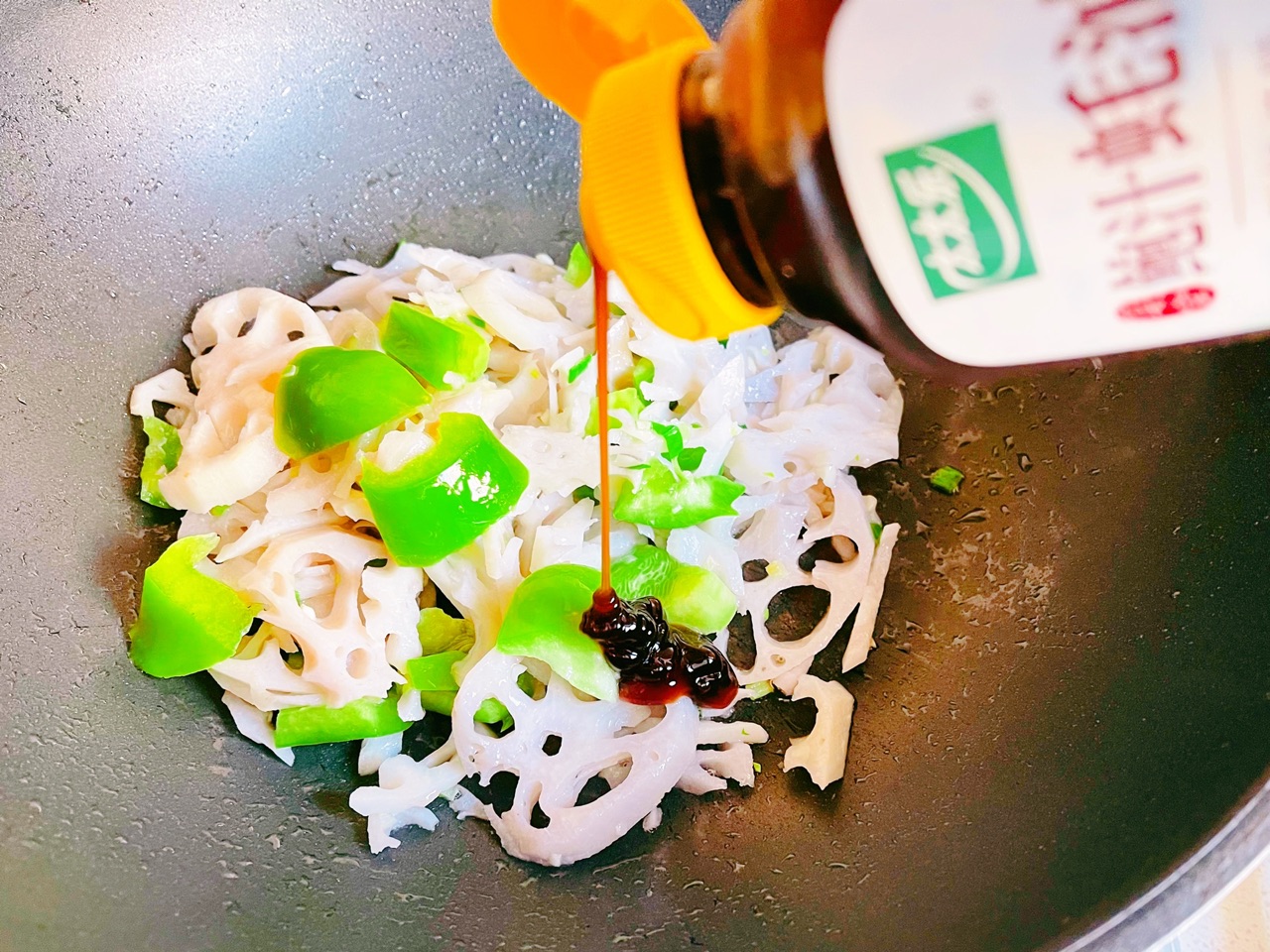 鲍汁蚝油香藕片