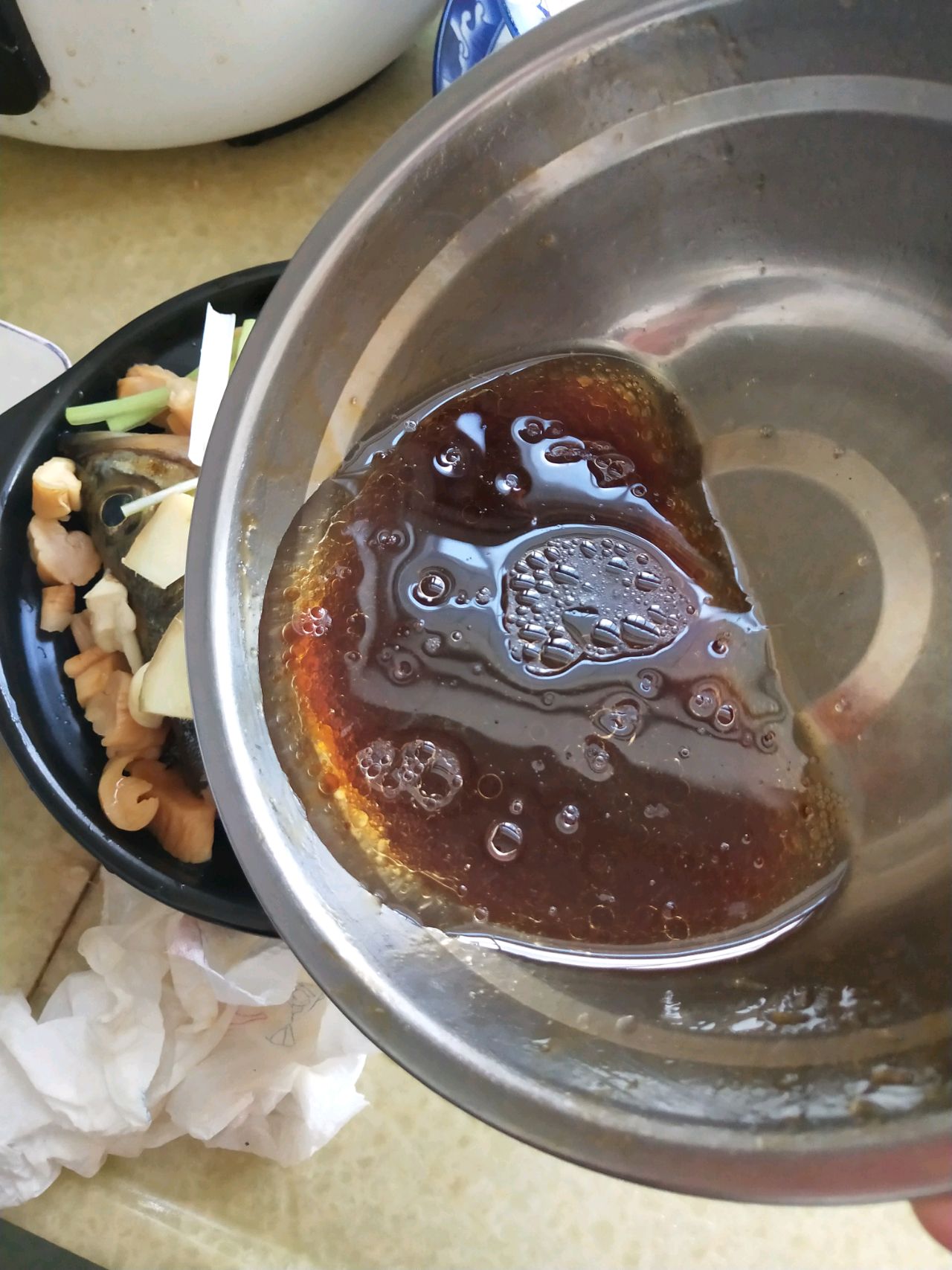 煲仔鲈鱼