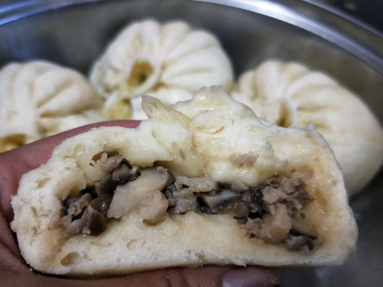 包子～香菇猪肉/韭菜鸡蛋虾仁
